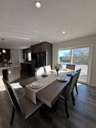 Jefferson-Manor-Dining-Room-Patio