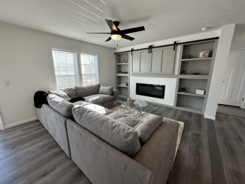 Jefferson-Manor-Living-Room